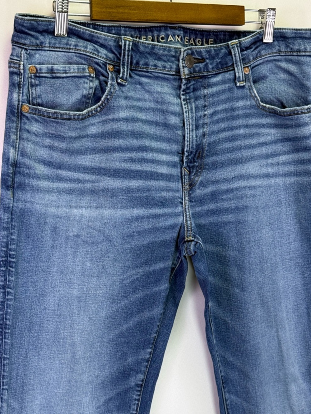 American Eagle Men's Original Bootcut Jeans Medium Wash Size 36x34 - Picture 2 of 7
